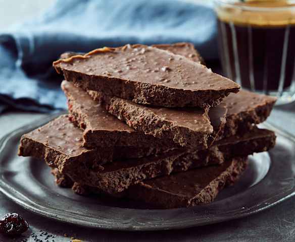 Lebkuchenschokolade mit Mohn und Kirschen