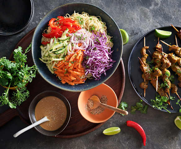 Beef Satay with Rainbow Noodles (TM5) Beef Satay with Rainbow Noodles (TM5)