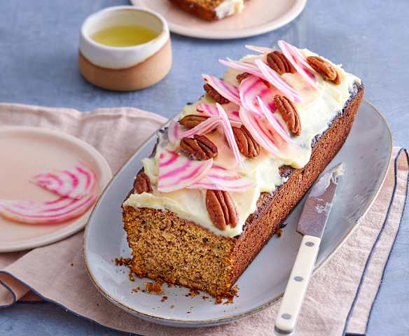 Cake à la betterave et aux fruits secs