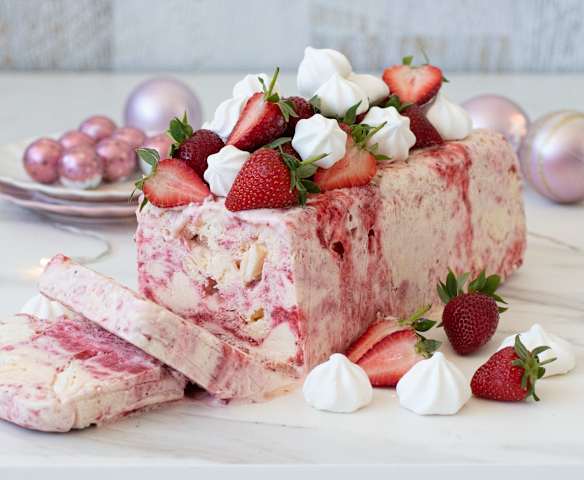 Strawberry and meringue semifreddo Strawberry and meringue semifreddo
