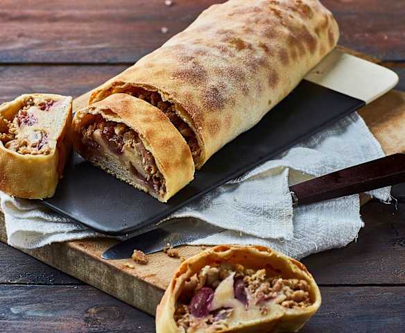 Strüdel uva e salsiccia