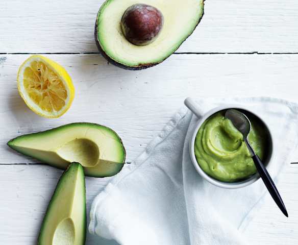 Spinach, avocado and egg purée (first foods)