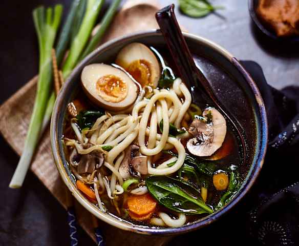Miso-Udon-Suppe