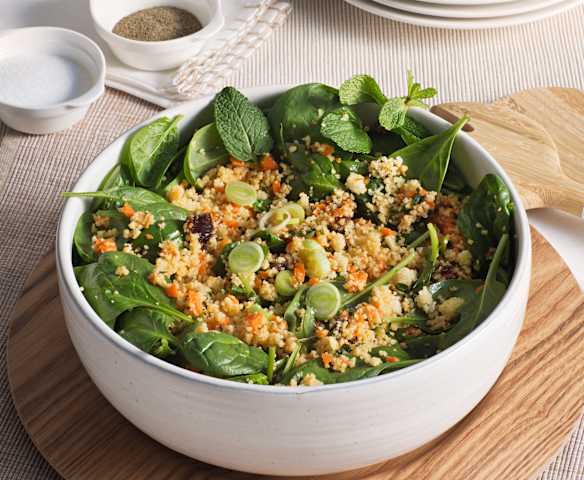 Ensalada de cuscús con dátiles y almendras