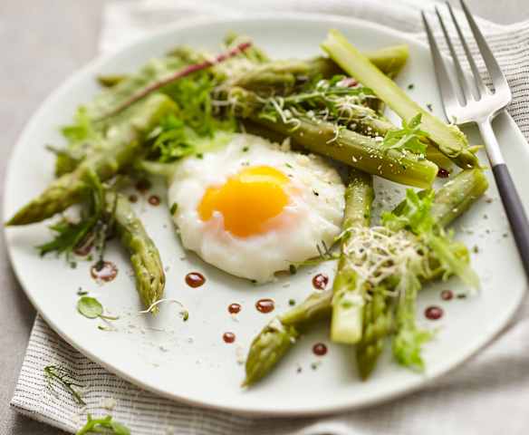 Eclosion sur son lit de verdure (zone 7)