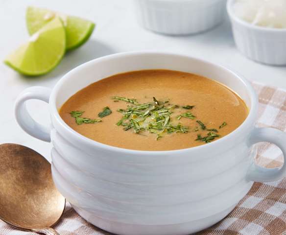 Jugo de carne, empanadas y chimichurri (Black Diamond)