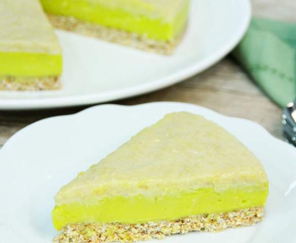 Cheesecake de abacate com limão