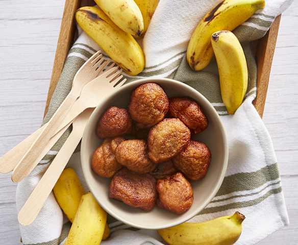 Cekodok Pisang (Fried Banana Balls)