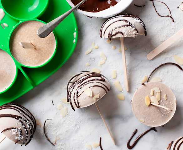 Cupolette di gelato alle banane, yogurt greco e burro di arachidi