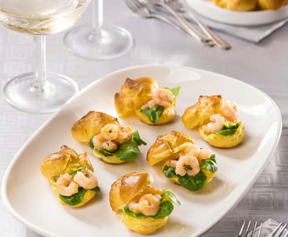 Bignè al ripieno di gamberetti
