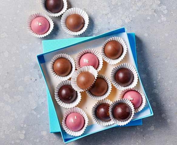 Hazelnut caramel bonbons (TM6)
