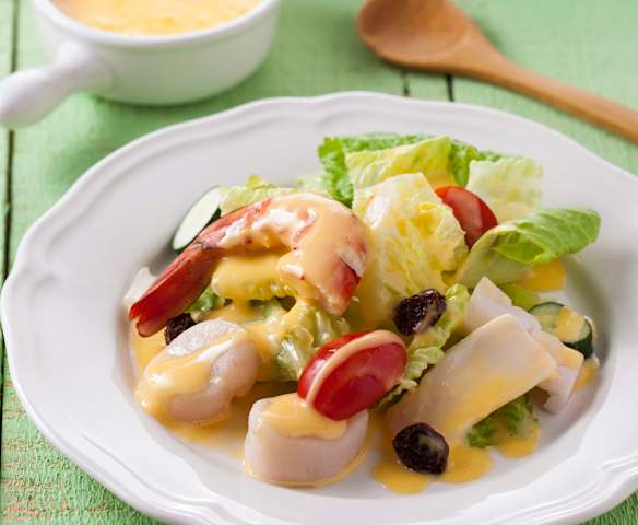 海鮮沙拉佐柳橙醬