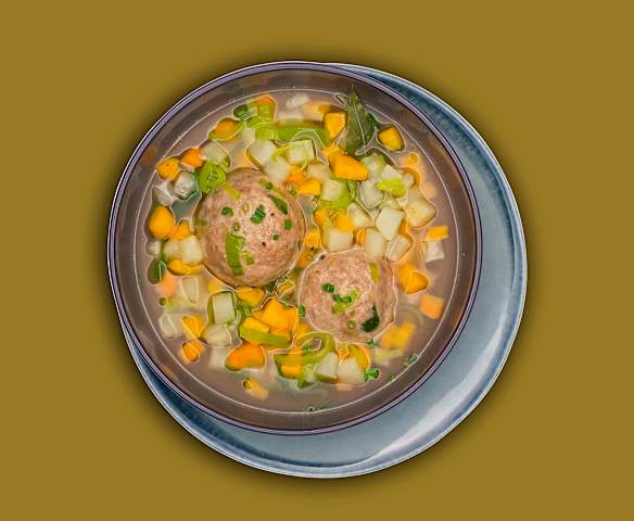 Hackbällchen-Suppe