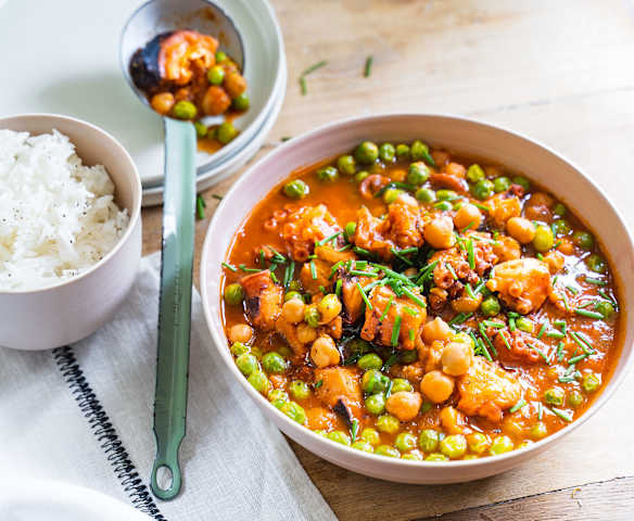 Ragoût de pois chiches, petits pois et poulpe