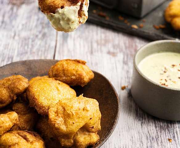Nuggets de poulet et dip au parmesan Nuggets de poulet et dip au parmesan