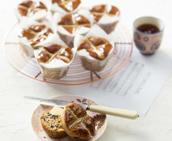 Gluten free hot cross buns Gluten free hot cross buns