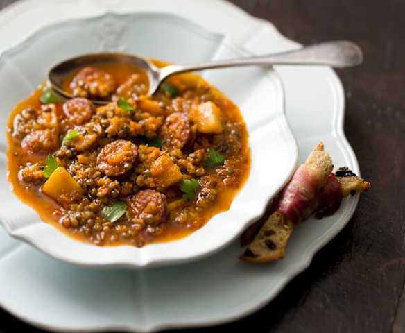 Spanish green lentil and chorizo soup