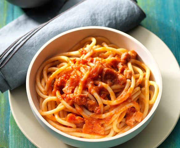 Bucatini all'amatriciana Bucatini all'amatriciana