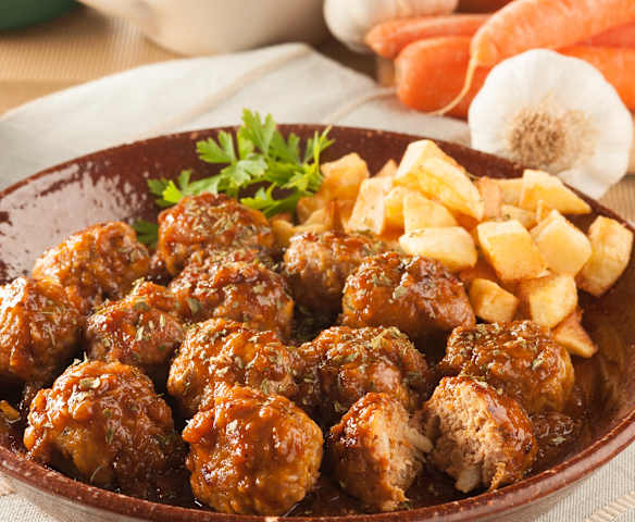 Albóndigas en salsa española para dos