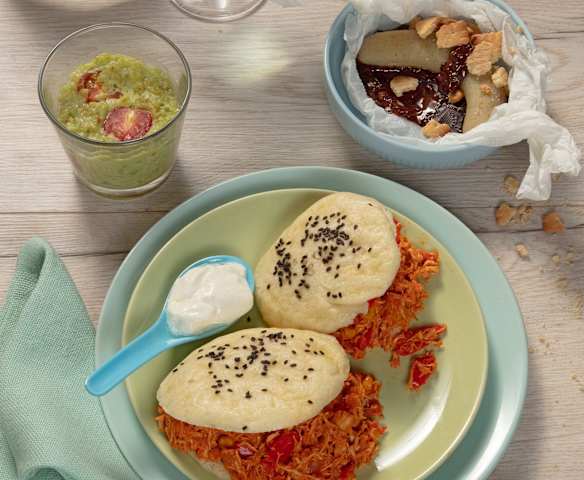 Menü: Avocadotöpfchen, Pulled Chicken im Bun und Schokobananen