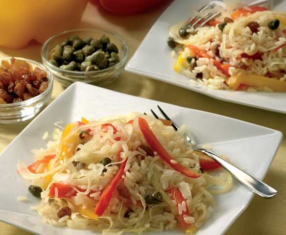 Insalata di riso Thai con uvetta e peperoni