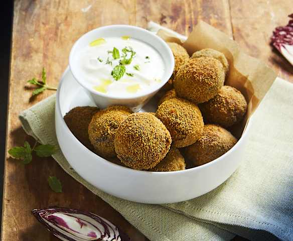 Polpettine di radicchio con salsa allo yogurt