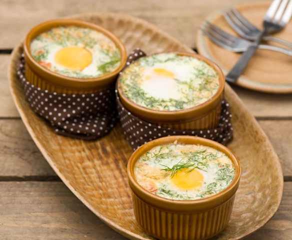 Jajka w kokilkach na parze