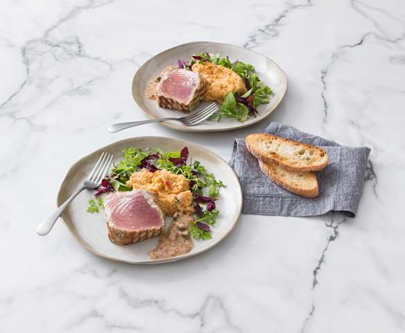 Seared tuna on chilli bean mash