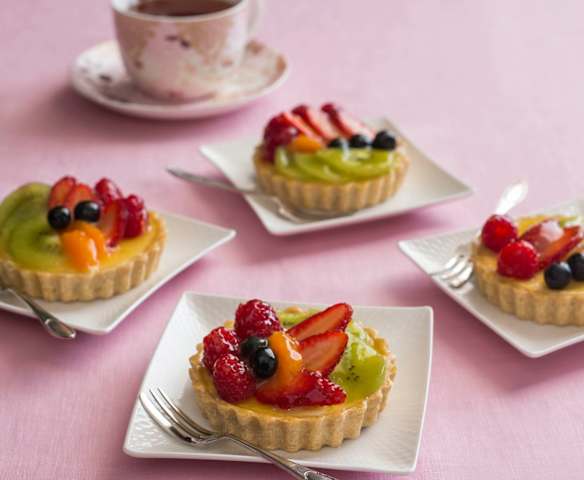 Gluten free fresh fruit and cream cheese tarts Gluten free fresh fruit and cream cheese tarts