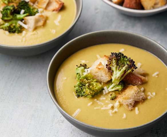 Creamy Vegan Broccoli and Cheese Soup Creamy Vegan Broccoli and Cheese Soup