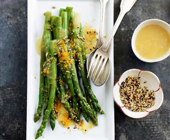 Asperges sauce à l'orange