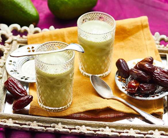 Jus d'avocat aux dattes