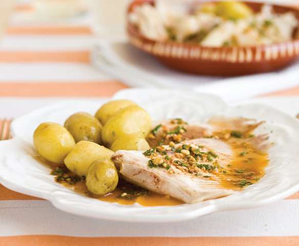 Raia com molho de pitau