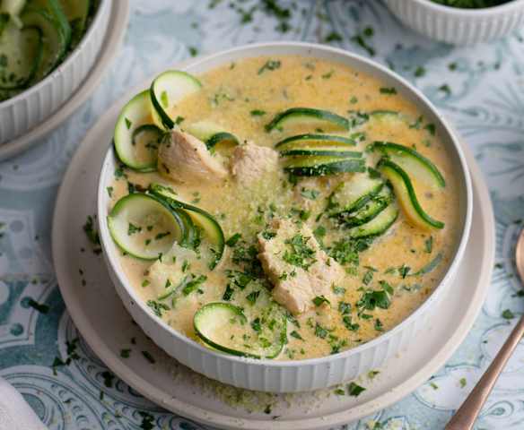 Lemon pepper chicken with zoodles (Thermomix® Spiralizer, TM6)