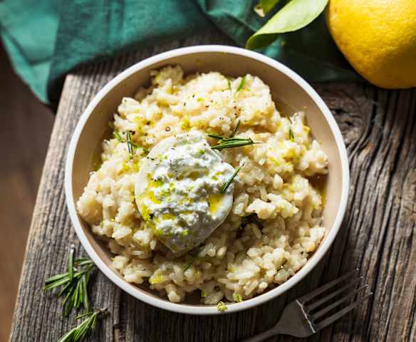 Risotto au citron, burrata et romarin Risotto au citron, burrata et romarin