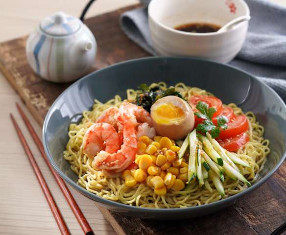 鮮蝦溏心蛋中華冷麵