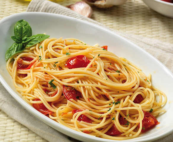 Spaghettini aglio, olio e pomodorini Spaghettini aglio, olio e pomodorini