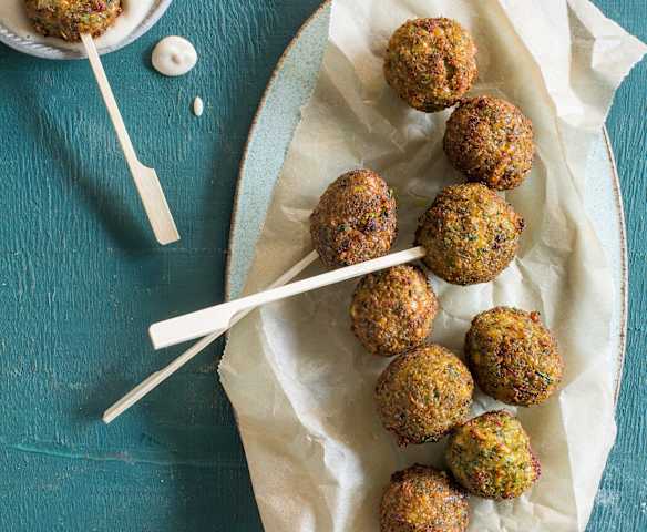 Falafel de coliflor y lentejas rojas Falafel de coliflor y lentejas rojas