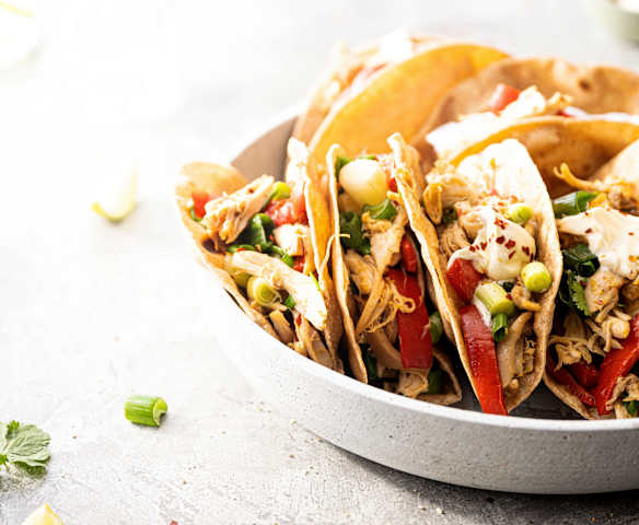 Tacos z resztkami pieczonego kurczaka Tacos z resztkami pieczonego kurczaka