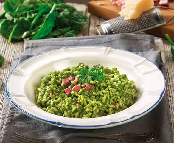 Risotto verde con spinaci e pancetta