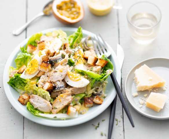 Salade César au poulet et fruits de la Passion