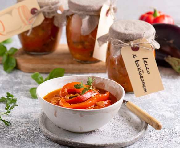 Leczo z bakłażanem (w słoikach na zimę)