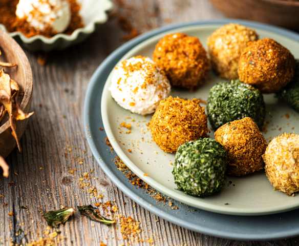 Vegetable Peel Chips and Cheese Balls