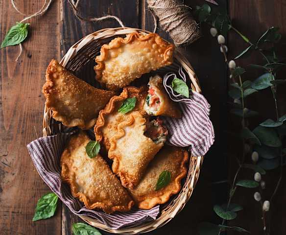Empanadas caprese