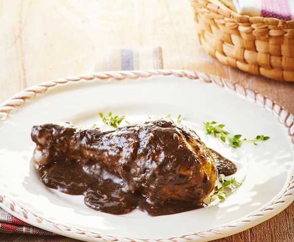Pollo en salsa de huitlacoche