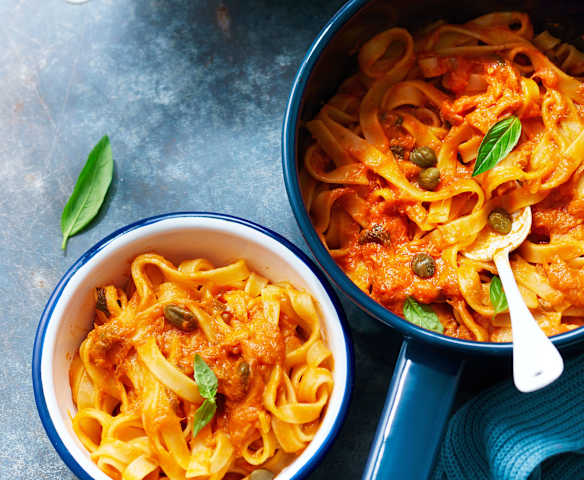 Pâtes au thon et à la sauce tomate