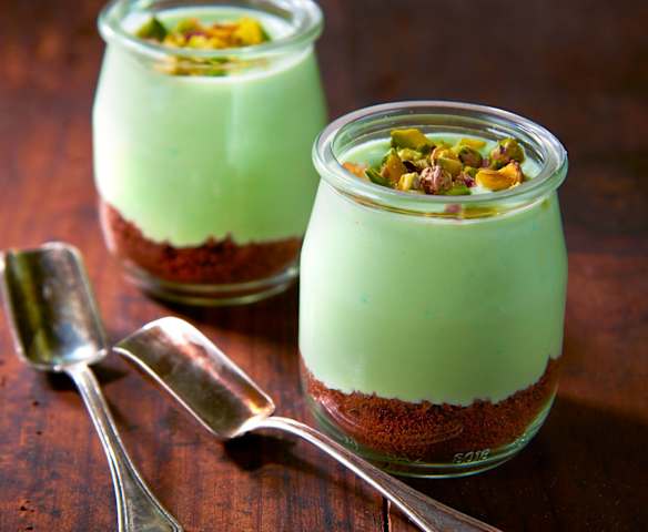 Mousse al pistacchio con crumble al cacao