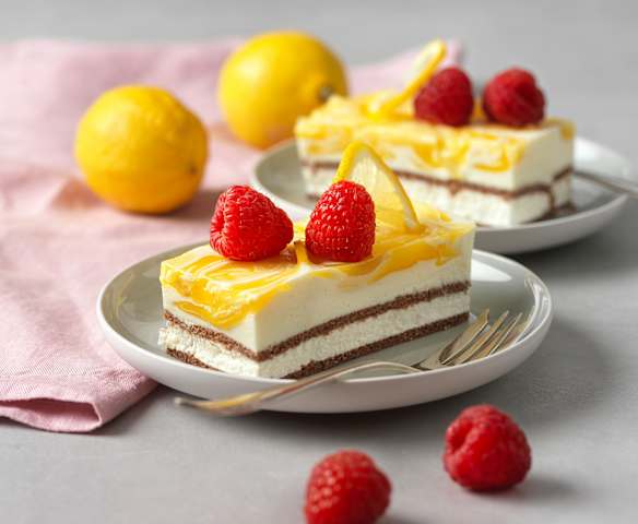 Frischkäse-Zitrus-Milch-Schnitte