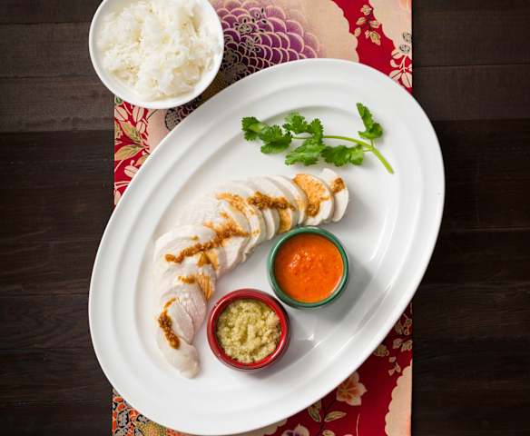 Ginger and chilli dipping sauces (for Hainanese chicken)