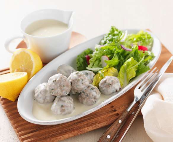 Hackbällchen mit Zitronensauce
